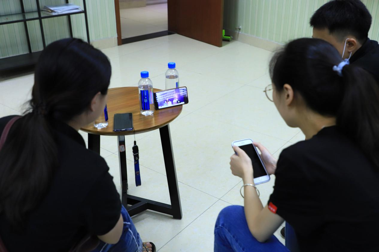 Image title Image title